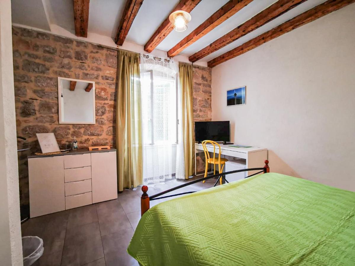 Hotel Val Comeza à Komiža Extérieur photo